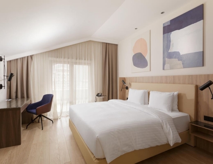 Люкс «Джуниор» - Отель Courtyard Marriott Sochi Krasnaya Polyana / Кортъярд Марриотт Сочи Красная Поляна