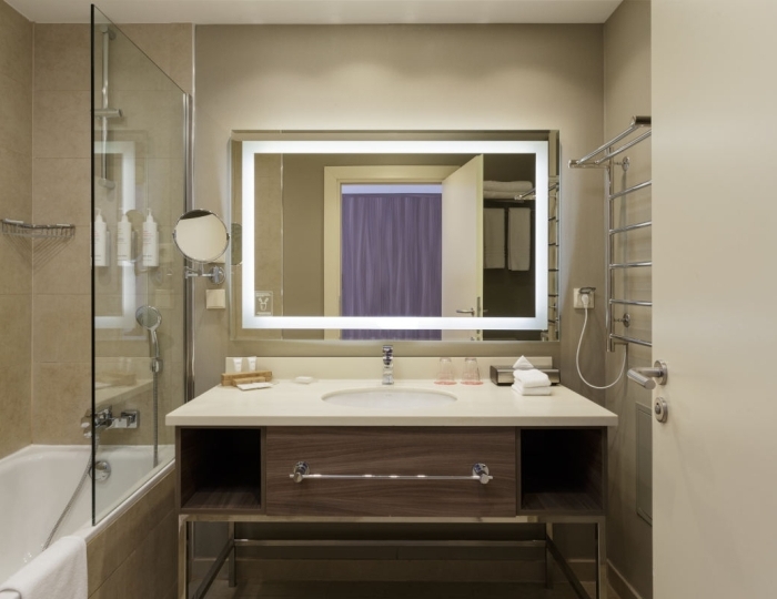 Стандарт с одной двуспальной кроватью - Отель Courtyard Marriott Sochi Krasnaya Polyana / Кортъярд Марриотт Сочи Красная Поляна